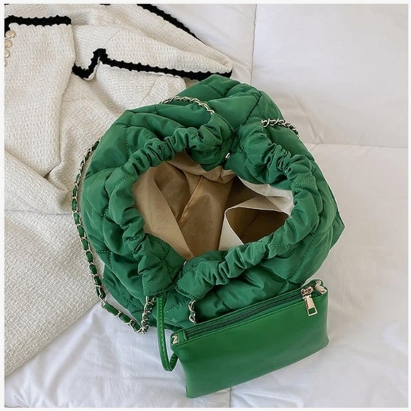 Handbag, green puffer nylon bag with coin purse.  New - Picture 5 of 8